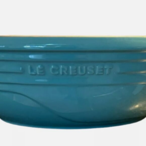 Le Crueset ~ Large Oval Serving Bowl ~ 3.6 QT / 3.4 L - Picture 3 of 3